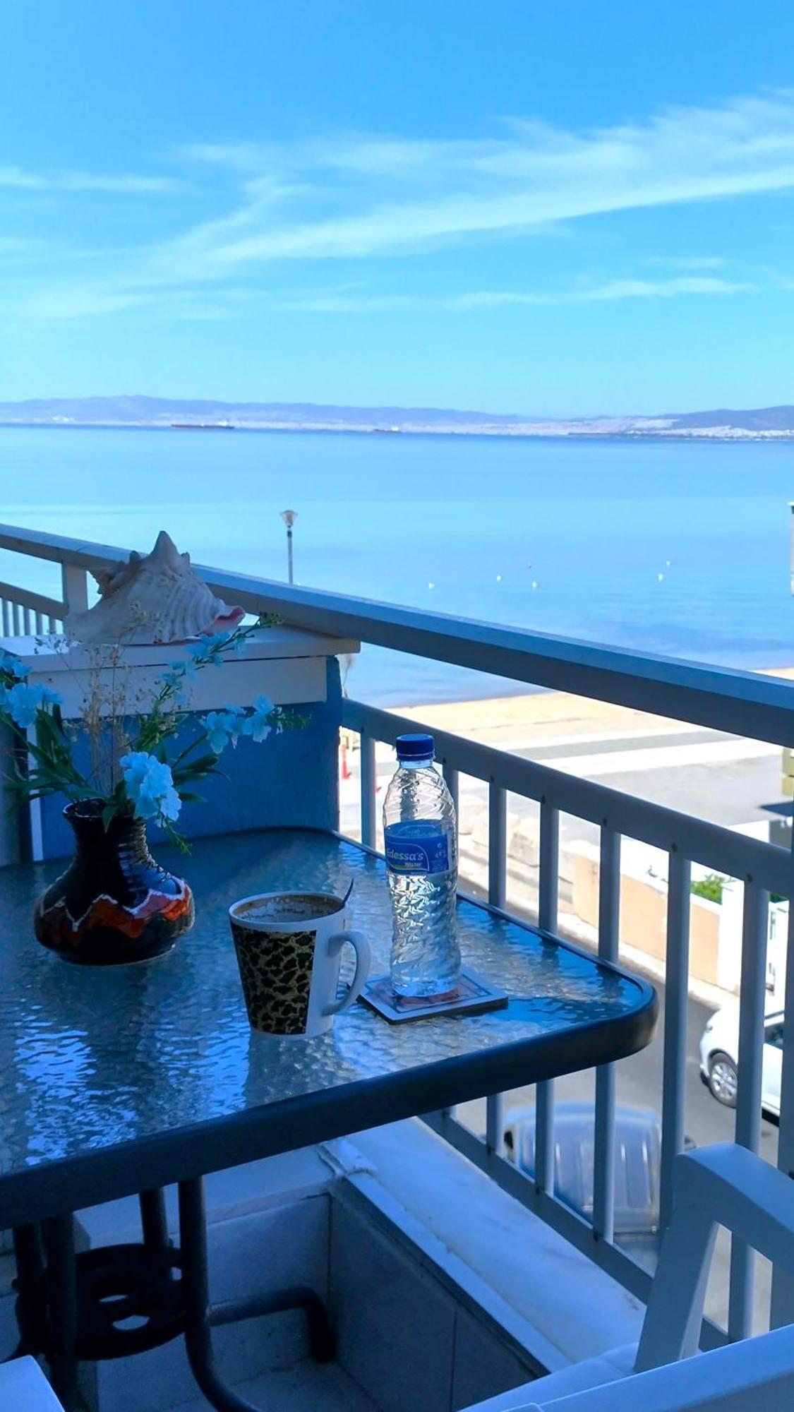 Niko's - Beautiful Sea View !